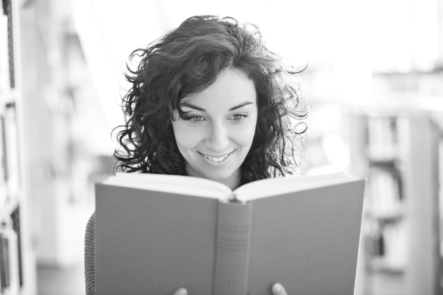 Was blieb mir anderes übrig? Die Dame aus der Bibliothek hatte ein enervierendes Zeitmanagement in ihren Gesprächen.